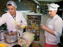 Частина 2. Шекспірівські пристрасті в кафе «Ніка». «Ревізор із Тищенком» у Кам`янці-Подільському