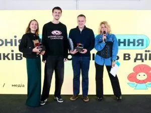 Рецепт десерту «Полунична любов» від Юлії Панкової